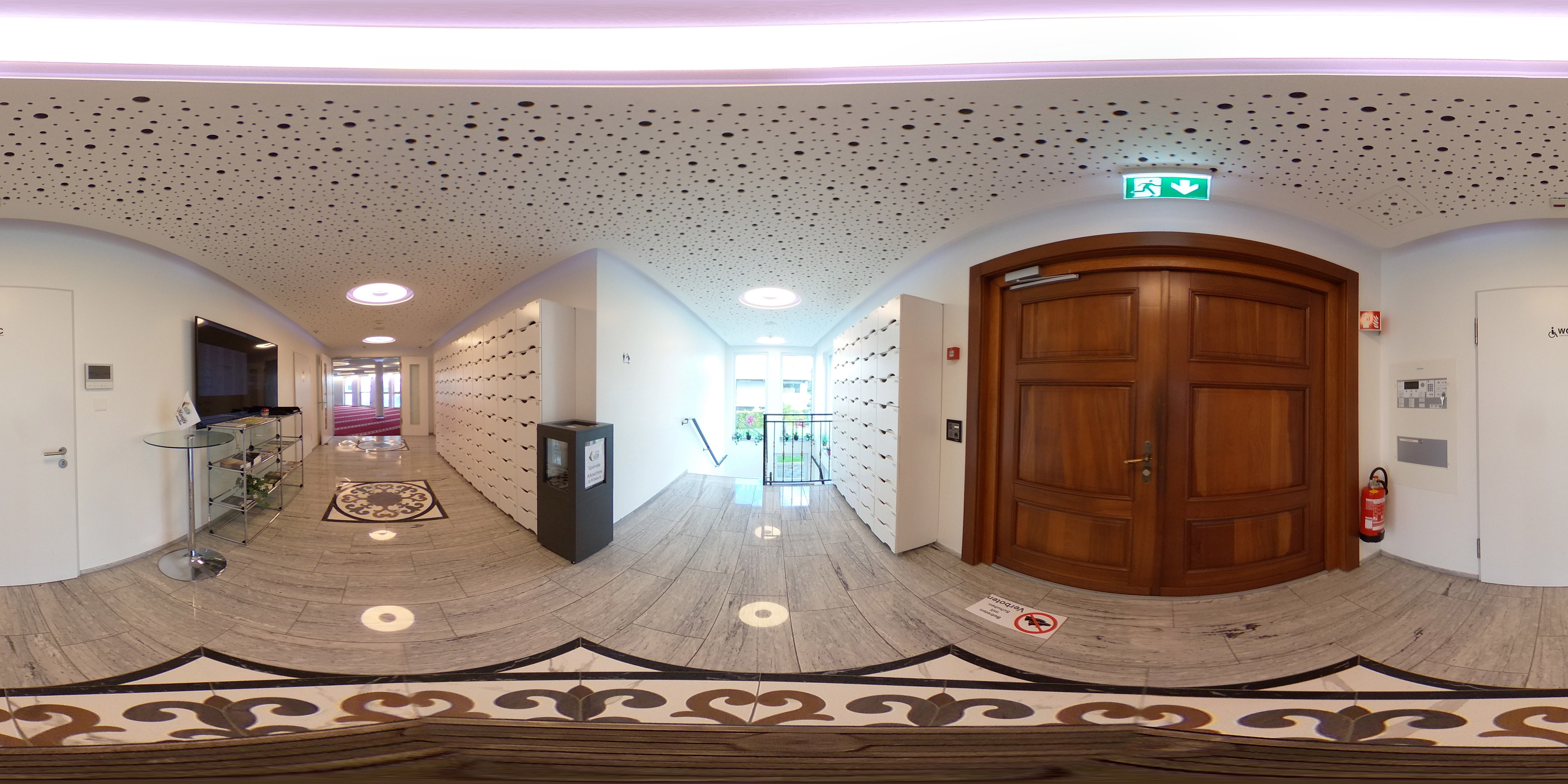 360° 18
